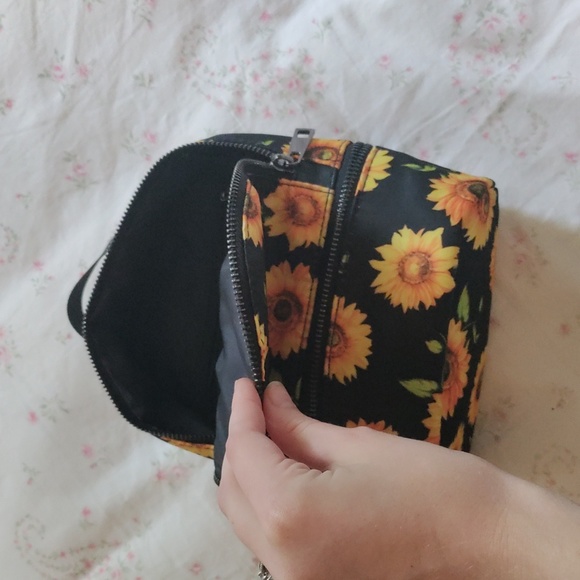 🌻Mini Sunflower Backpack Cosmetic bag - Picture 5 of 8